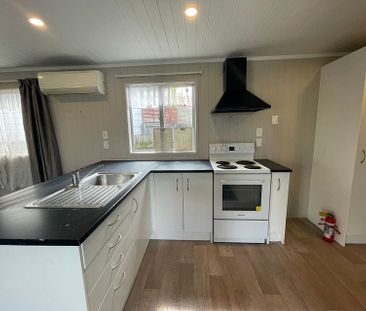 3 Bedroom small unit for rent in clover park. - Photo 6