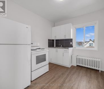 UPPER - 7 MAITLAND STREET, Thorold, Ontario, L2V3A4 - Photo 2