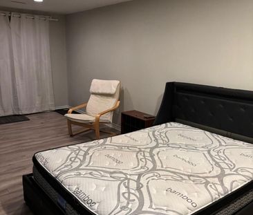 For Lease - 85 October Lane, Aurora, Ontario - Photo 2