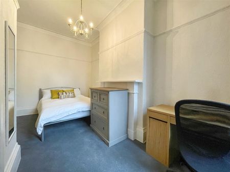 Flat 2, 9 Parkers Road, Sheffield - Photo 2