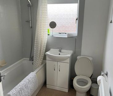 2 bedroom apartment to rent - Photo 6