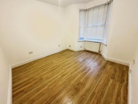 5 bedroom terraced house to rent - Photo 2