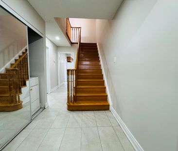 For Lease - 6 Dutch Crescent, Brampton, Ontario - Photo 2