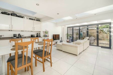 South Black Lion Lane, Hammersmith, W6 - Photo 2