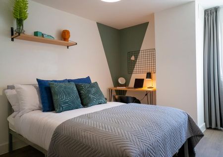 1 bedroom in a house share to rent - Photo 2