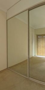 Spacious 1 Bedroom Unit - Photo 4