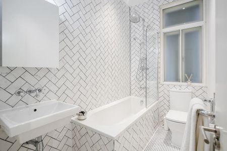 1 bedroom serviced apartment to rent - Photo 5