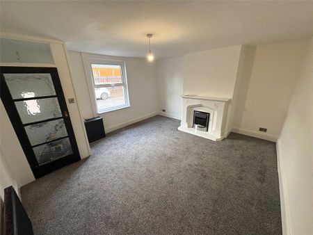 2 bedroom terraced house to rent - Photo 2