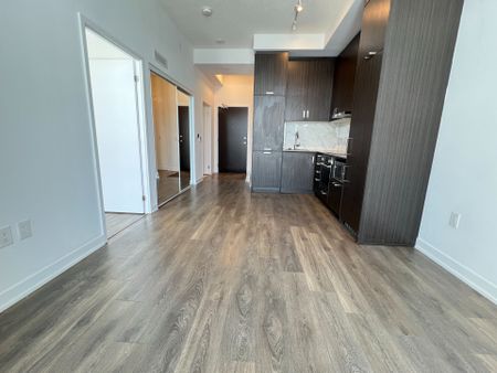 For Lease - 60 Honeycrisp Crescent Unit# 511, Vaughan, Ontario - Photo 3