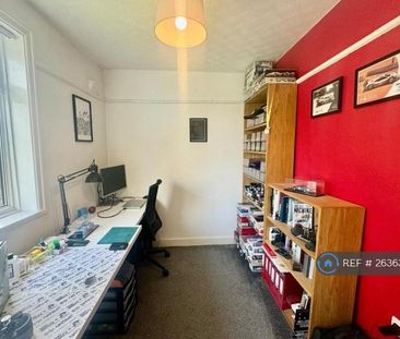 3 bedroom semi-detached house to rent - Photo 4