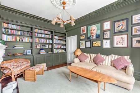 Montague Road, Richmond, Surrey, TW10 6QJ - Photo 2