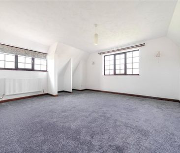 4 bedroom detached house to rent - Photo 2