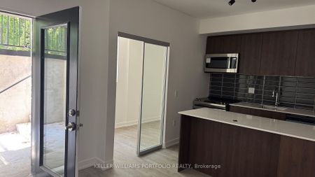 For Lease - 172 Clonmore Drive Unit# 20, Toronto, Ontario - Photo 4