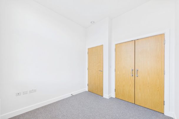 Bradley Court, Camberley - 2 bedrooms Property for lettings - Seymours - Photo 1