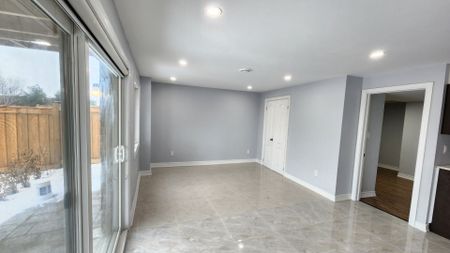 For Lease - 215 Symington Avenue Unit# Bsmt, Oshawa, Ontario - Photo 5