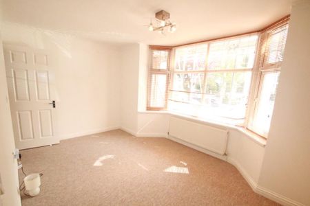2 bedroom ground floor flat to rent - Photo 5
