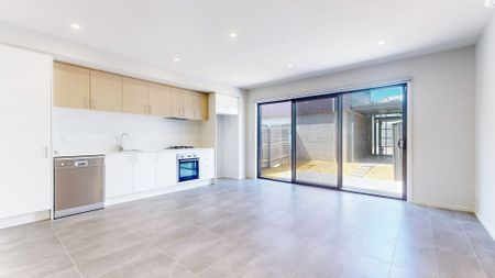 23 Goodenia Loop Cranbourne West VIC - Photo 5