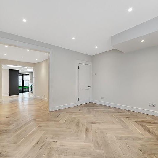 4 bedroom terraced house to rent - Photo 1