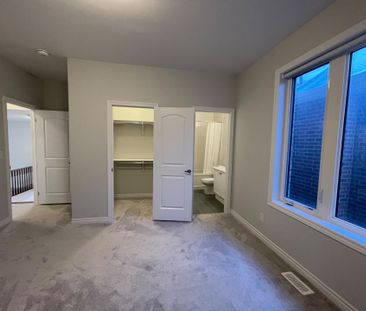 For Lease - 59 Bremner Street, Whitby, Ontario - Photo 4