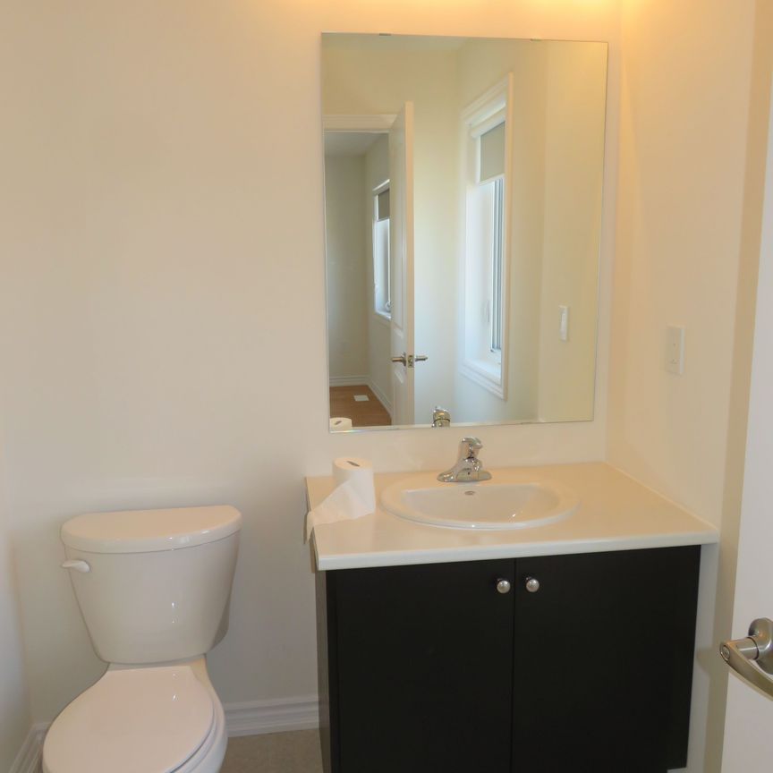 For Lease - 36 Valleybrook Road, Barrie, Ontario - Photo 1