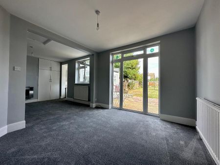 2 bedroom semi-detached house to rent - Photo 4