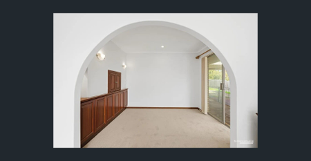 Classic Home with Stunning Hill Views - Photo 3