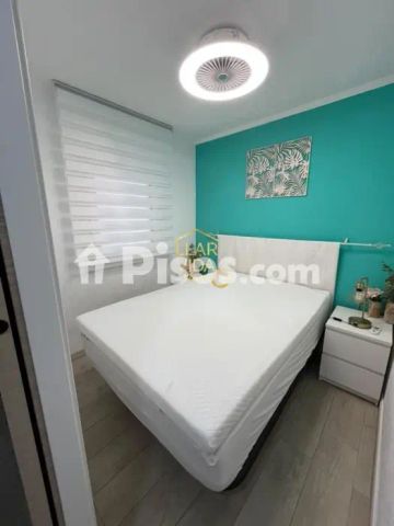 Piso en alquiler en Carrer de Victòria dels Àngels - Photo 2