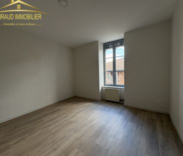 Location Appartement 3 pièces 69m² CHARLIEU 42190 - Photo 6