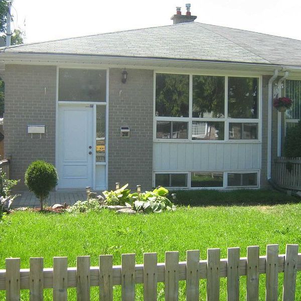 For Lease - 218 Alsace Road Unit# Main, Richmond Hill, Ontario - Photo 1