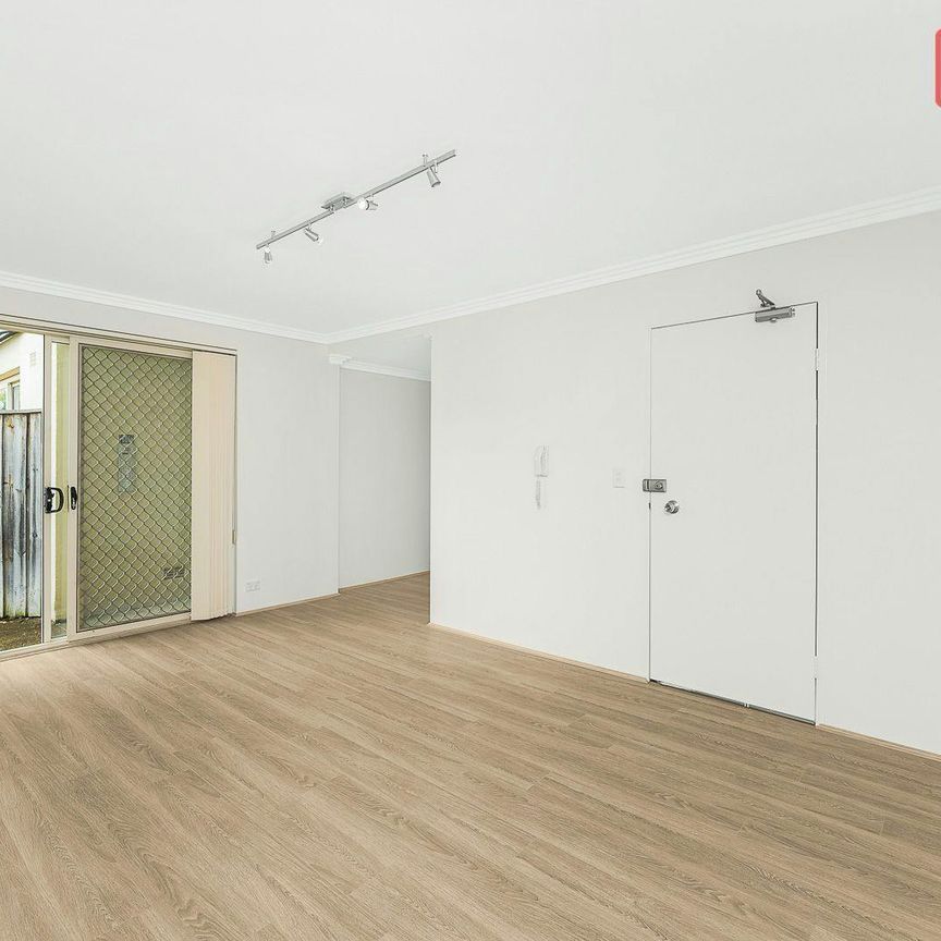 Modern 2 Bedroom Apartment - Photo 1