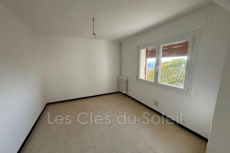 Location appartement 4 pièces 68 m² Toulon - Photo 5
