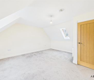 4 bedroom detached house to rent - Photo 5