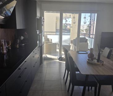Location Appartement 3 pièces 65m² DECINES CHARPIEU 69150 - Photo 5