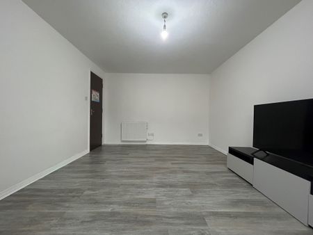 Princes Gardens, Liverpool, L3 - Photo 2