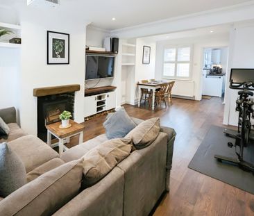 Victorian Two Bed Cottage to Rent Next to Rail Station & 30mins to ... - Photo 1