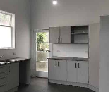 Hataitai Road 3 bedroom flat - Photo 5