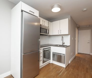 730 St Clarens Avenue - Photo 4