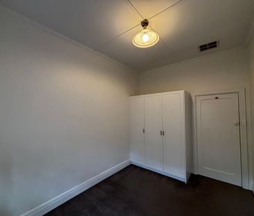 3 Burns Avenue, Murrumbeena VIC 3163 - House For Rent | Domain - Photo 6