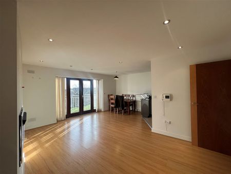 Apartment 27, The Crescent, Charlesland, Greystones, Wicklow - Photo 2