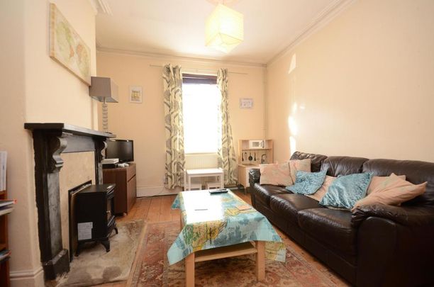 2 bedroom terraced house to rent - Photo 1