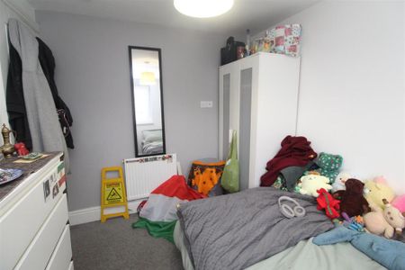 5 bedroom terraced house to rent - Photo 4