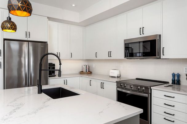 For Lease - 2544 Littlefield Crescent, Oakville, Ontario - Photo 1