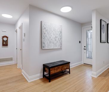 For Lease - 302 Avenue Road Unit# Main (Upper Level), Newmarket, On... - Photo 2