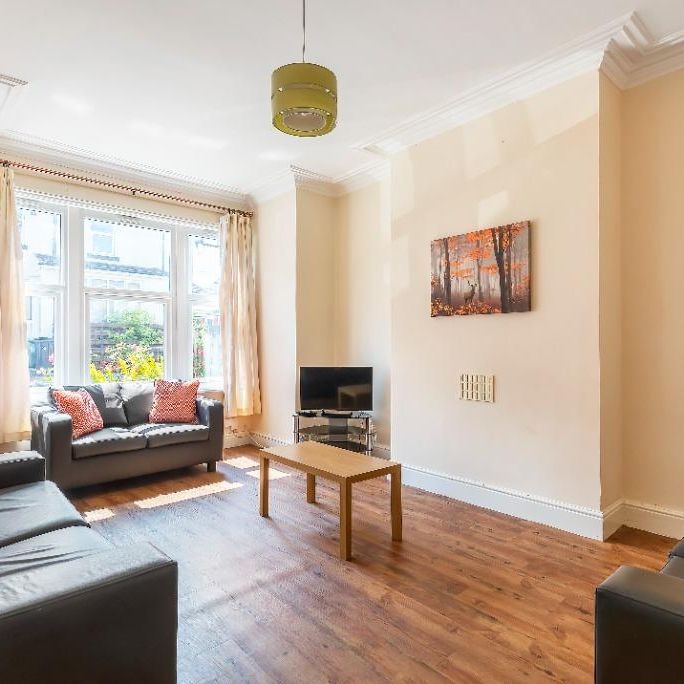 1 bedroom in a house share to rent - Photo 1