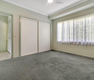 Clean Unit in Prime Location! - Photo 5
