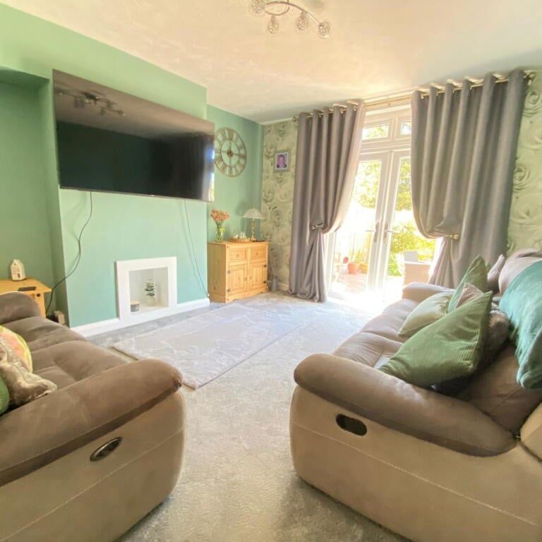 3 Bed End Terrace, Winstanley Drive, LE3 - Photo 1