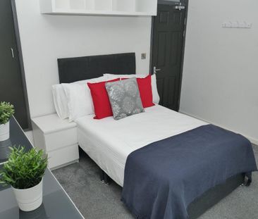 4 bedroom terraced house to rent - Photo 6