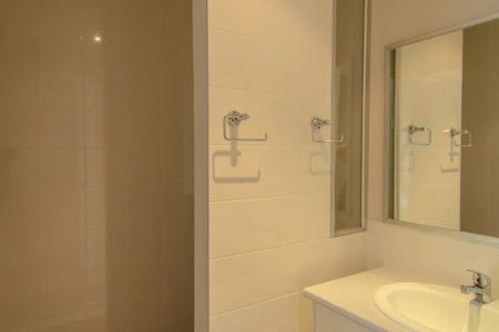 Home in the Heart of Mandurah - Photo 3