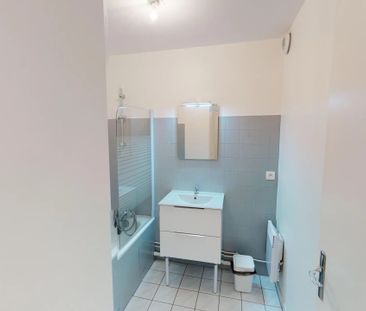 Location Appartement 1 pièces 34 m2 à Pontault-Combault - Photo 4