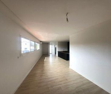 Location - Appartement - 2 pièces - 70.89 m² - bruguieres - Photo 6